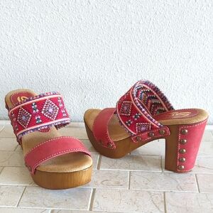 Sbicca Vibrant Red Patterned Platforms